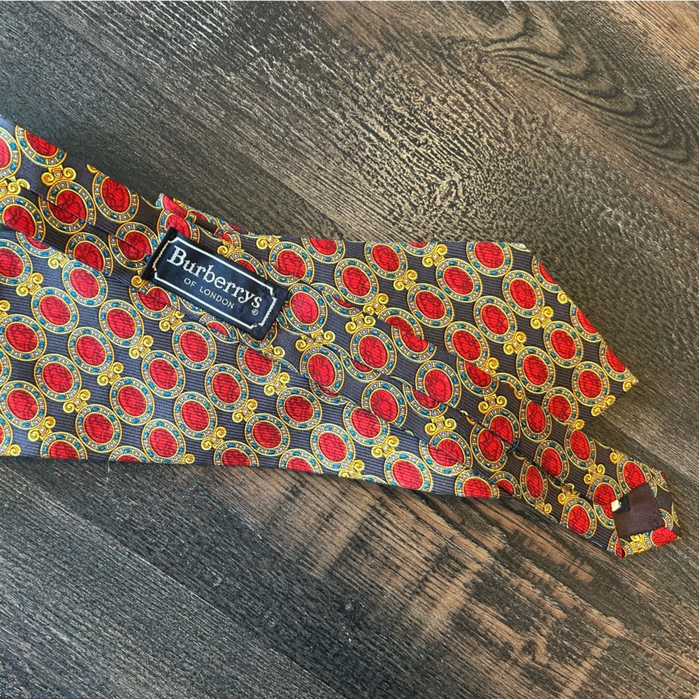 Burberry NWT Vintage 90’s Tie with Red and Gold